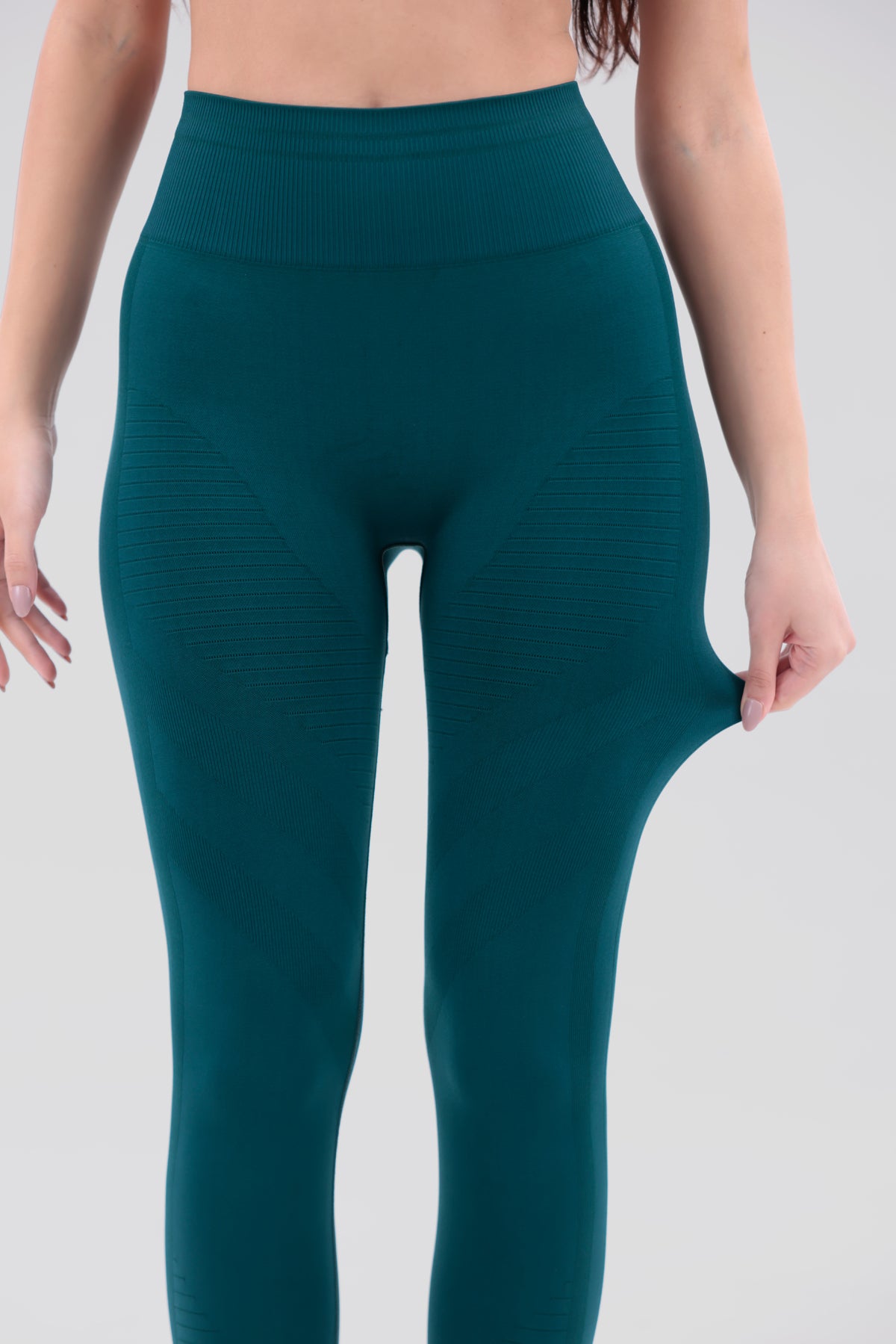 Toparlayıcı Yüksek Bel Seamless Spor Tayt – Push Up Etkili & Nefes Alabilir