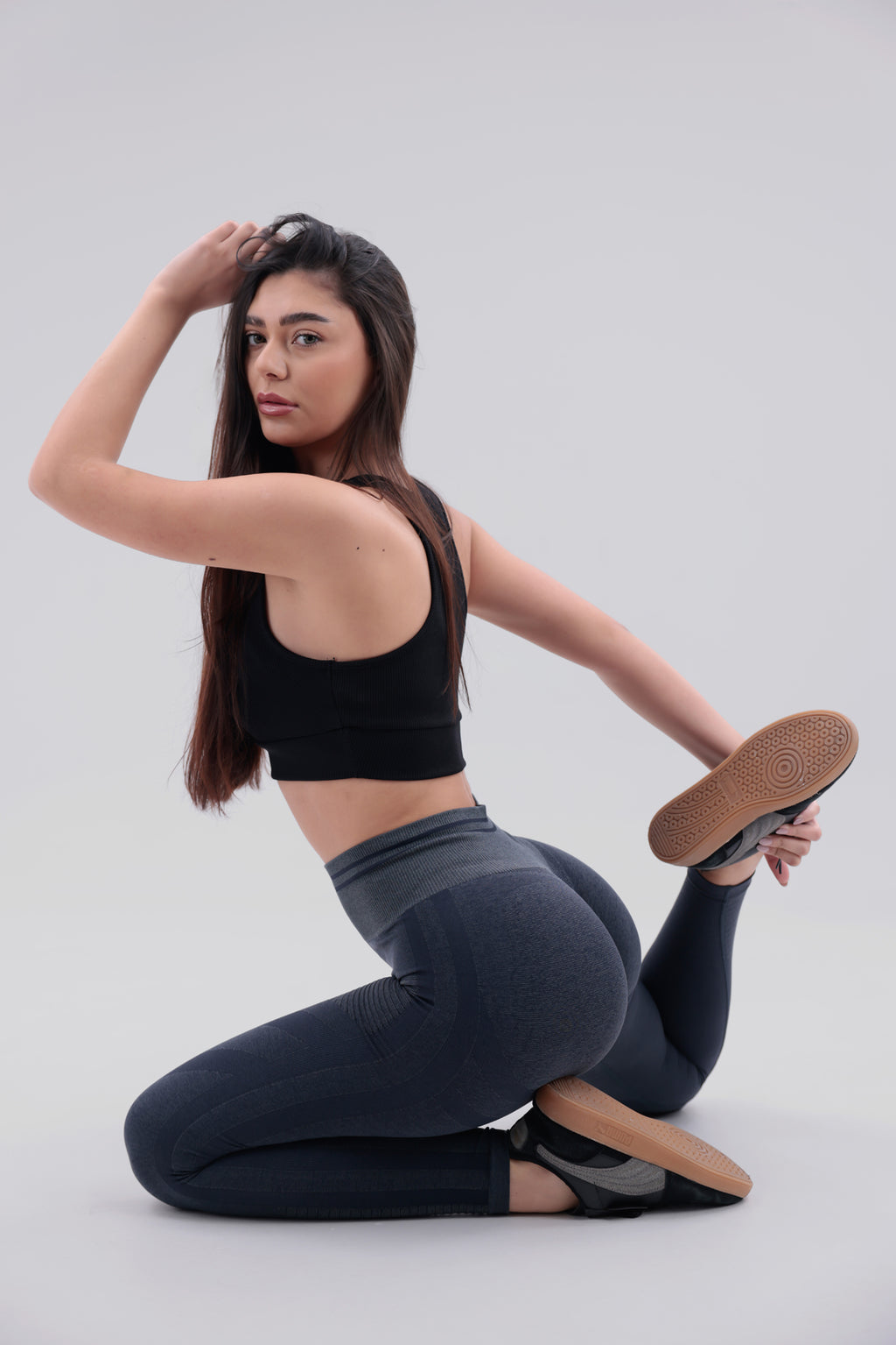 Toparlayıcı Yüksek Bel Seamless Spor Tayt – Push Up Etkili & Nefes Alabilir
