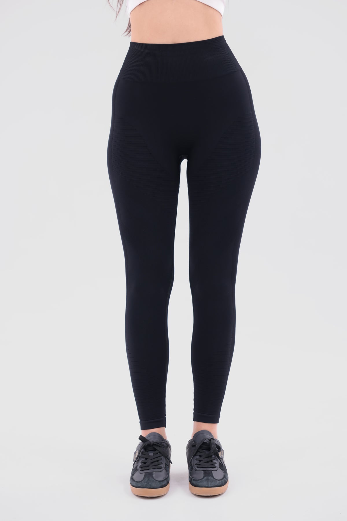 Toparlayıcı Yüksek Bel Seamless Spor Tayt – Push Up Etkili & Nefes Alabilir