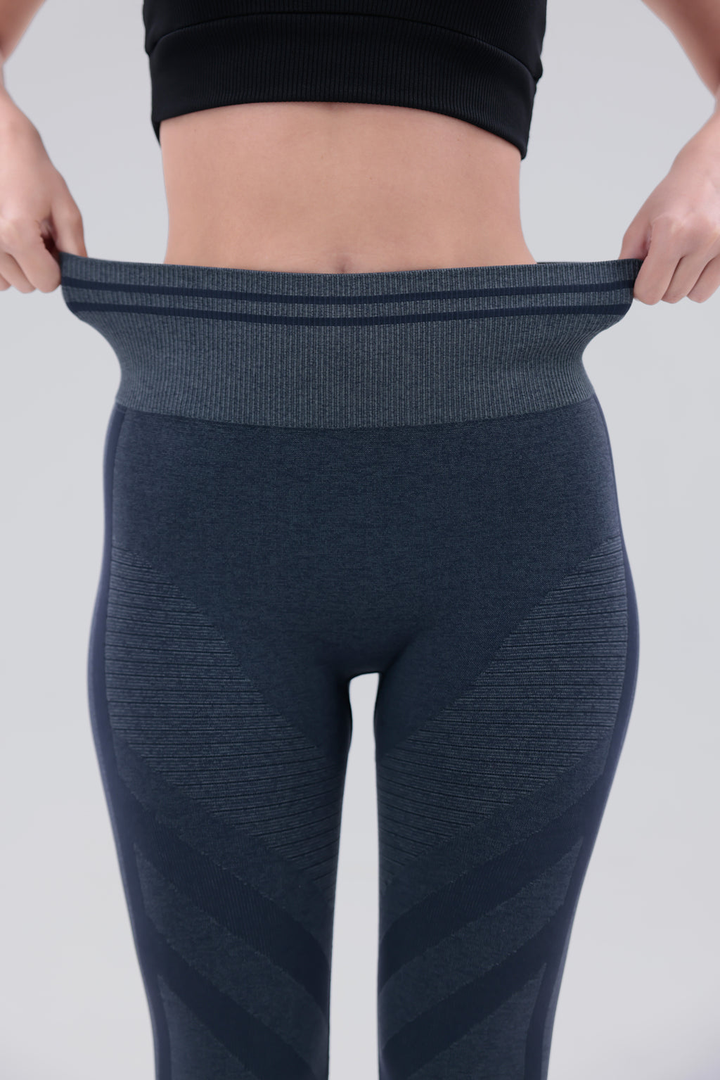 Toparlayıcı Yüksek Bel Seamless Spor Tayt – Push Up Etkili & Nefes Alabilir