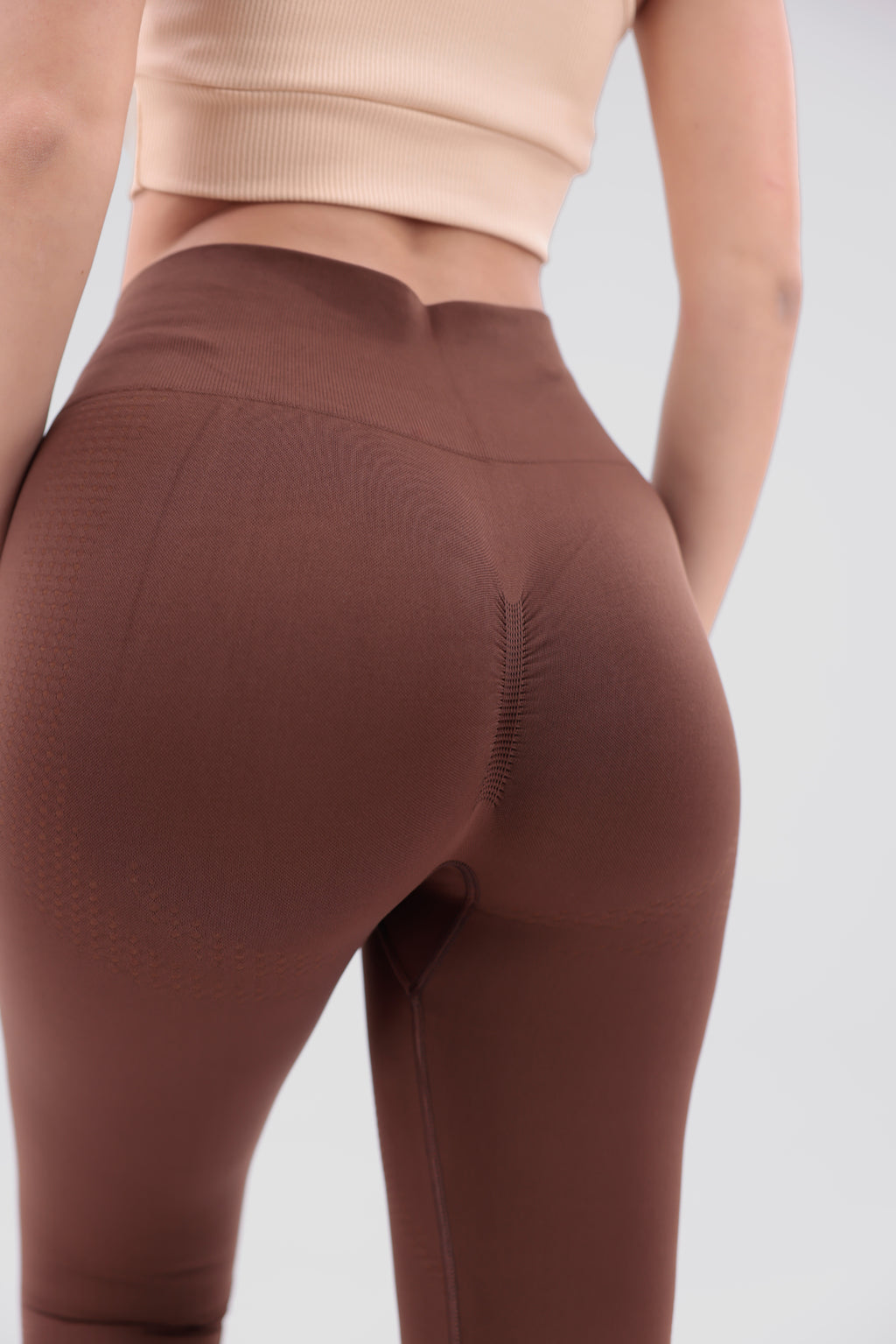 Toparlayıcı Yüksek Bel Seamless Spor Tayt – Push Up Etkili & Nefes Alabilir